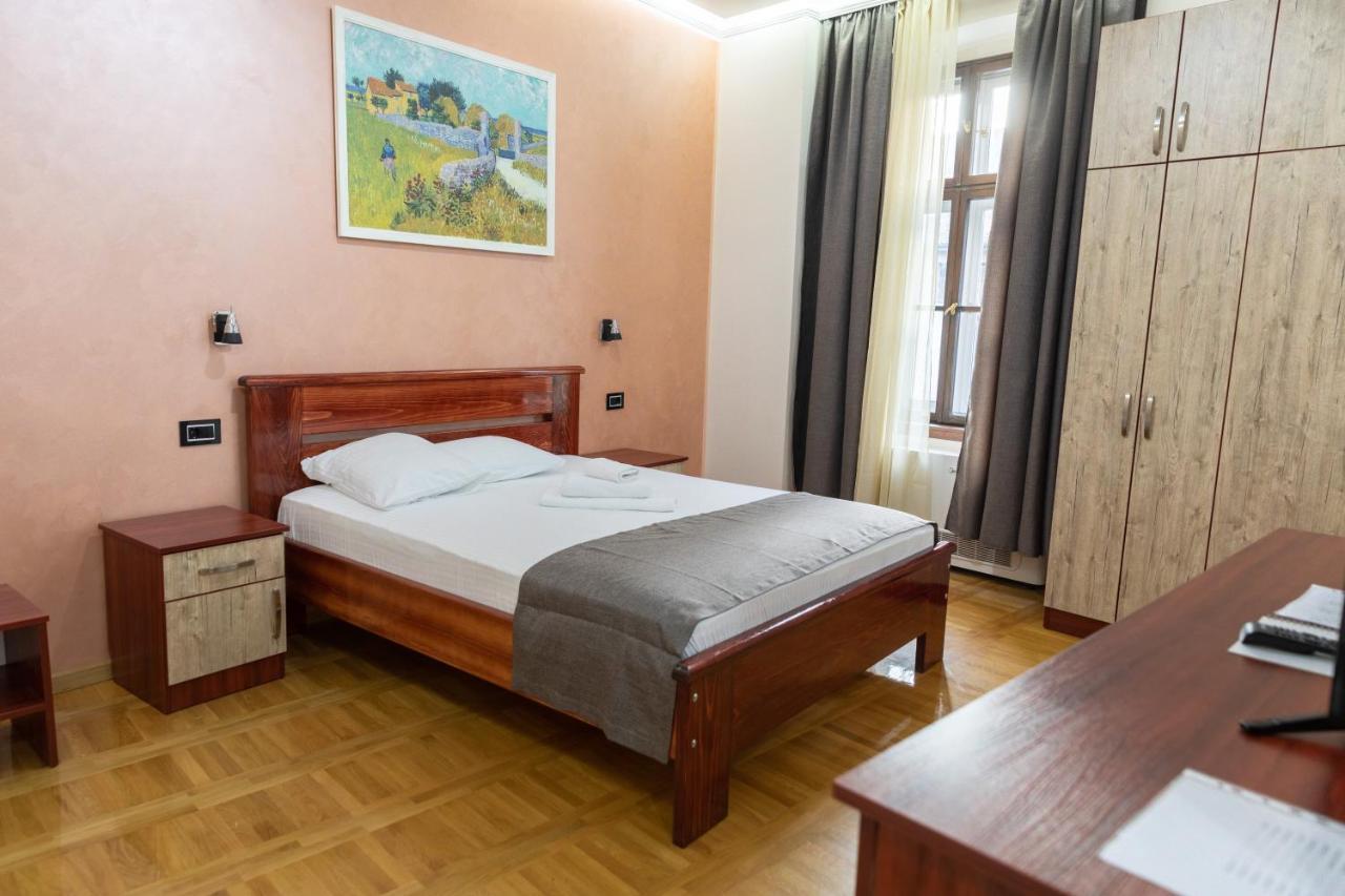 Hotel Kutko Pančevo Exterior foto